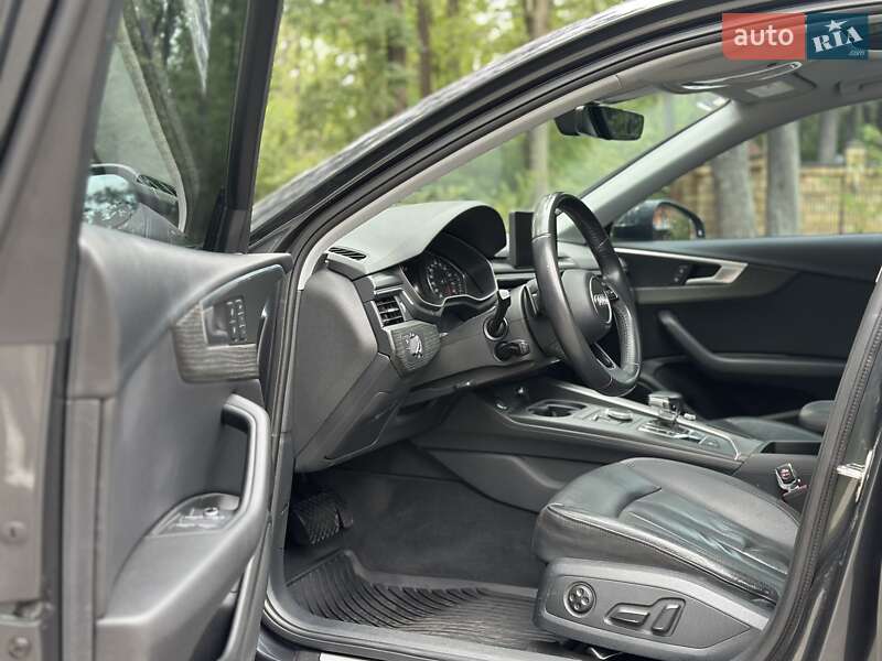 Седан Audi A4 2018 в Киеве