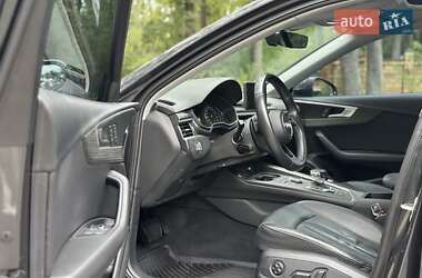 Седан Audi A4 2018 в 