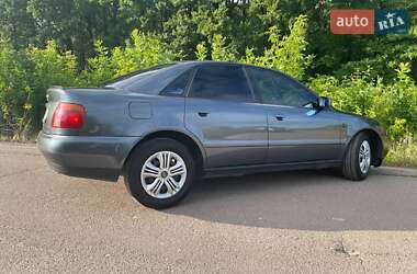 Седан Audi A4 1995 в Житомирі