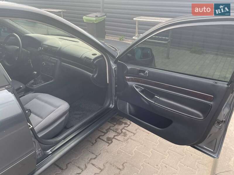 Седан Audi A4 1995 в Житомире