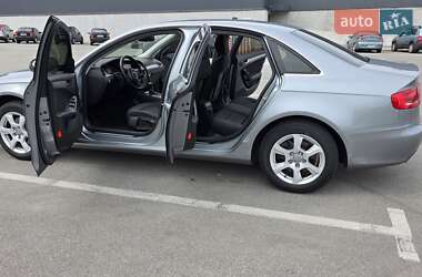 Седан Audi A4 2009 в 