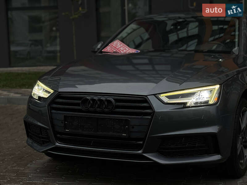 Седан Audi A4 2017 в Ровно