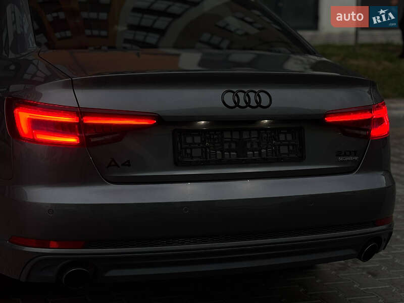 Седан Audi A4 2017 в Ровно