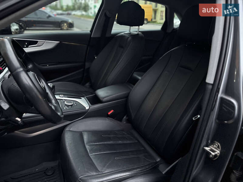 Седан Audi A4 2017 в Ровно