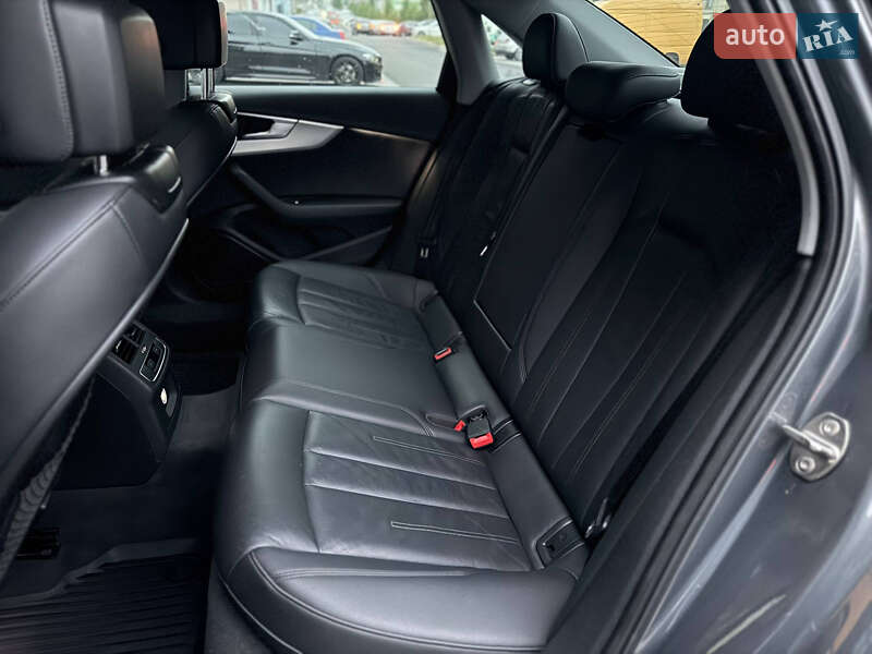 Седан Audi A4 2017 в Ровно