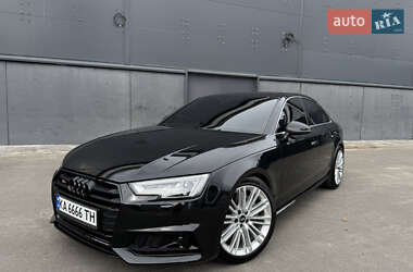 Седан Audi A4 2016 в Киеве