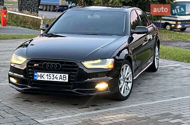 Седан Audi A4 2014 в Рівному