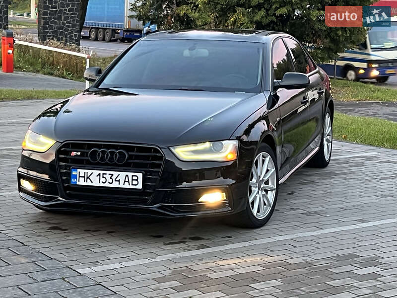 Седан Audi A4 2014 в 