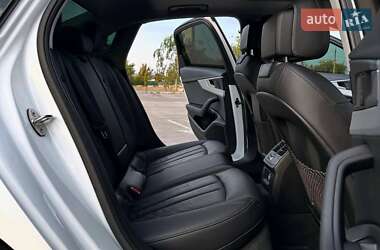Седан Audi A4 2016 в 