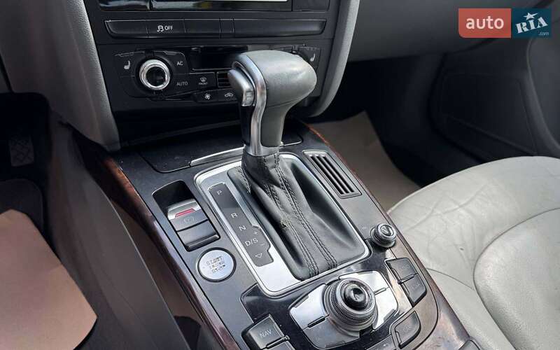 Седан Audi A4 2013 в Черновцах