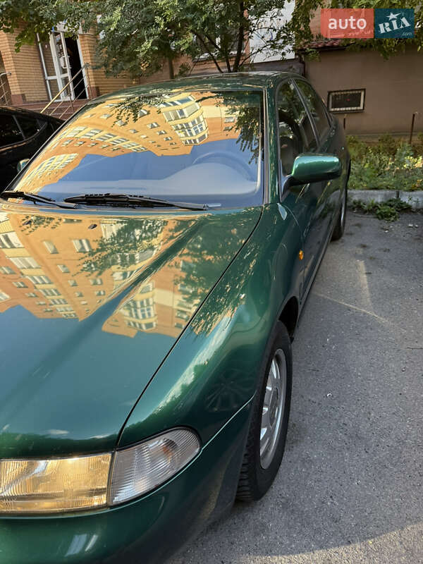 Седан Audi A4 1997 в Харькове