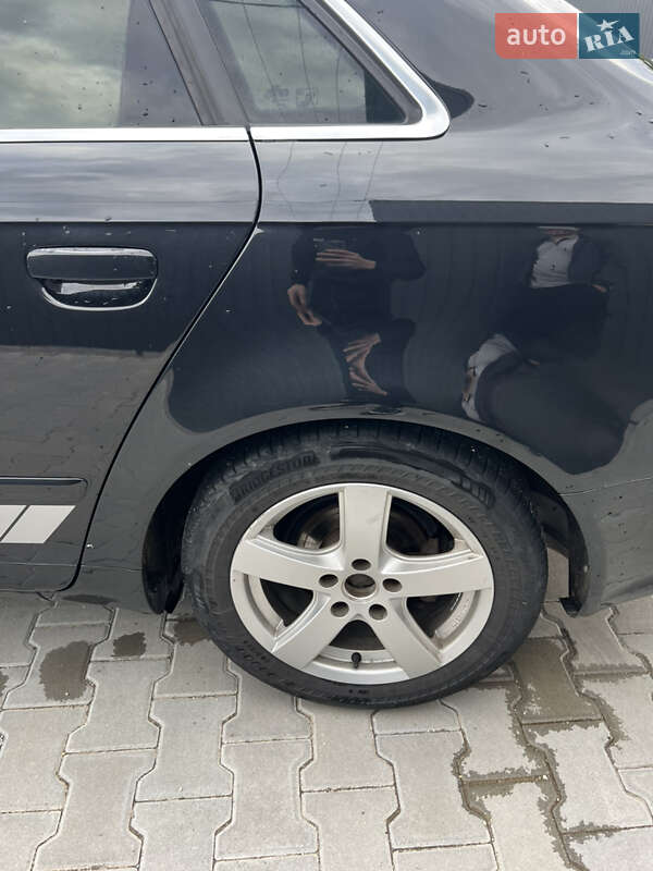 Седан Audi A4 2005 в Косове