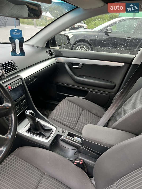 Седан Audi A4 2005 в Косове