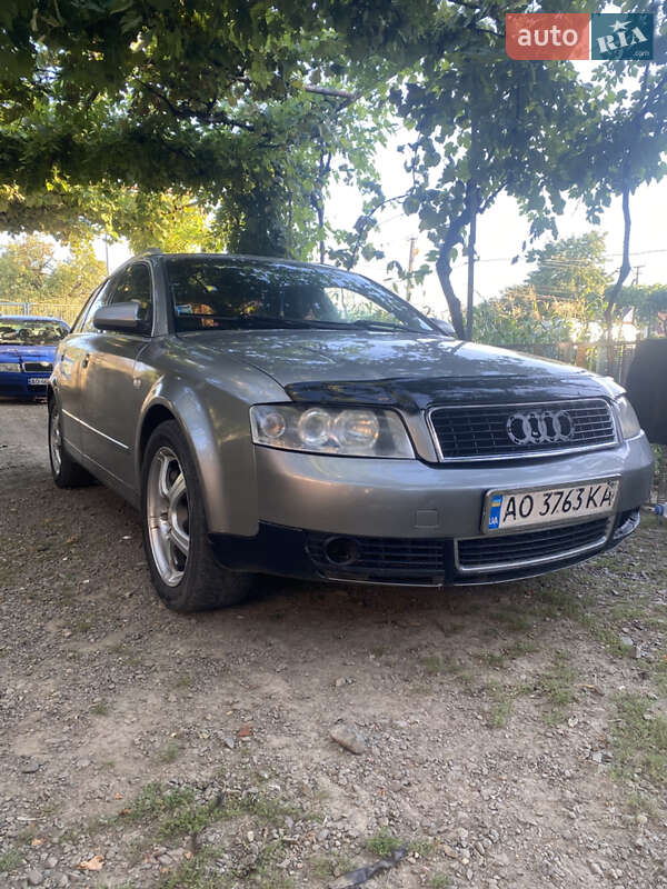 Универсал Audi A4 2002 в 