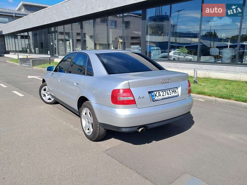 Седан Audi A4 2000 в Ірпені