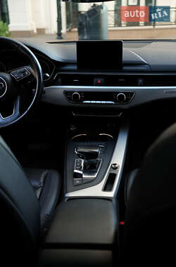Седан Audi A4 2017 в 