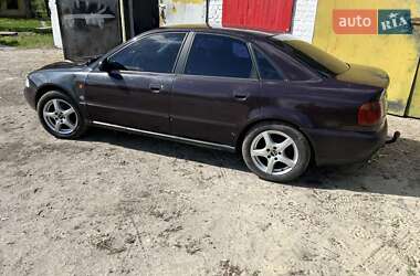 Седан Audi A4 1995 в 