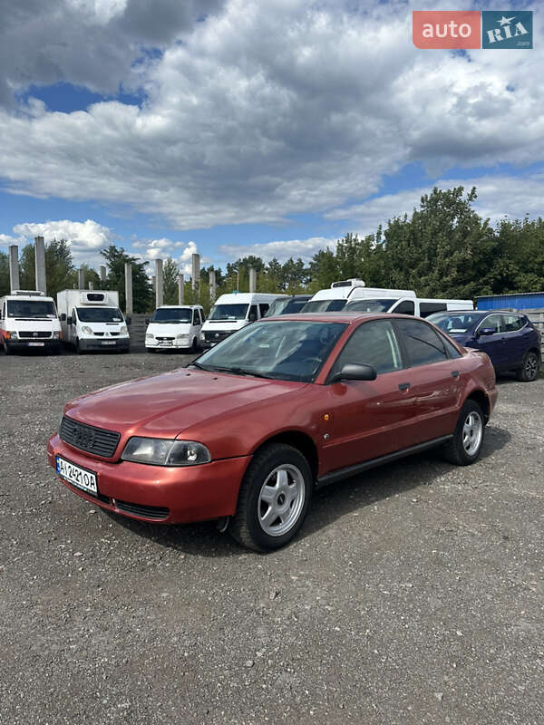 Седан Audi A4 1996 в 
