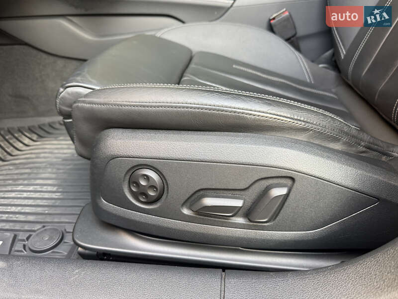 Седан Audi A4 2020 в Одессе