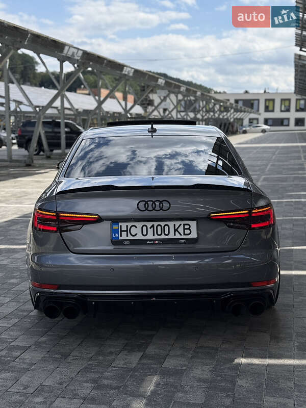 Седан Audi A4 2017 в Львове