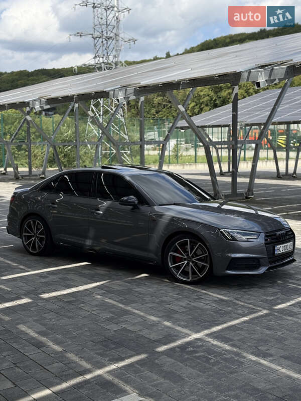 Седан Audi A4 2017 в Львове