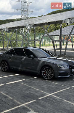 Седан Audi A4 2017 в 