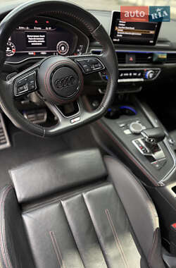 Седан Audi A4 2017 в 