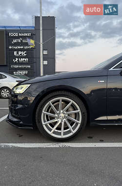 Седан Audi A4 2017 в 