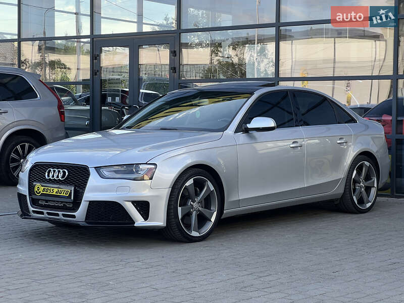 Седан Audi A4 2013 в Ивано-Франковске