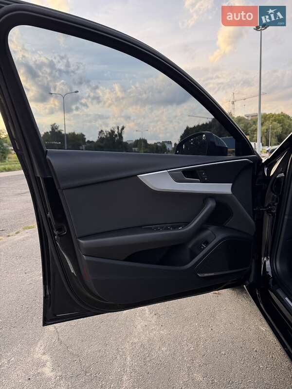 Универсал Audi A4 2016 в Львове