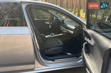 Седан Audi A4 2018 в 