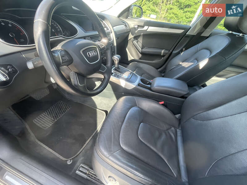 Седан Audi A4 2013 в Киеве