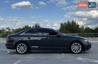 Седан Audi A4 2019 в 
