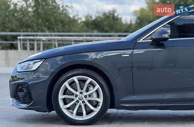 Седан Audi A4 2019 в 