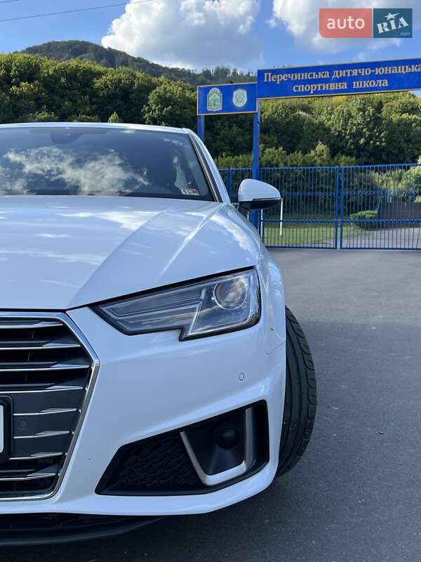 Седан Audi A4 2018 в Перечине