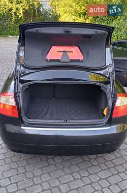 Седан Audi A4 2003 в 