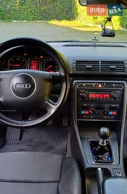 Седан Audi A4 2003 в 