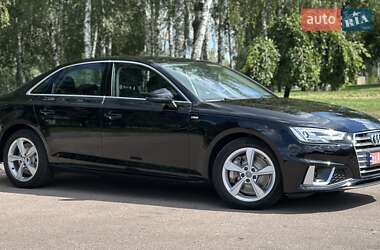 Седан Audi A4 2019 в 