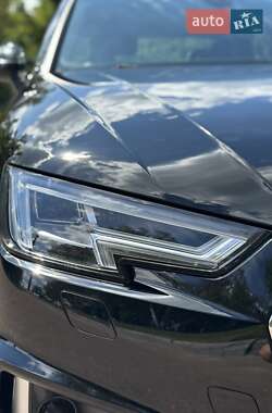 Седан Audi A4 2019 в 