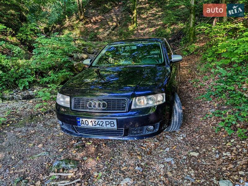 Седан Audi A4 2002 в 
