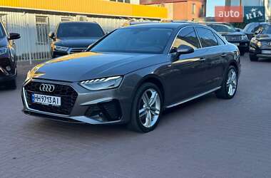 Седан Audi A4 2021 в 