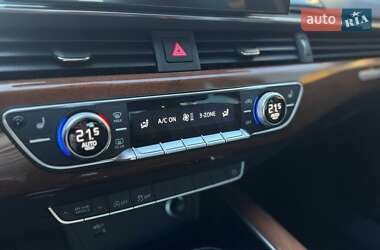 Седан Audi A4 2021 в 