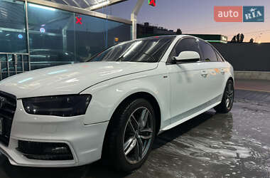 Седан Audi A4 2013 в 