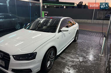 Седан Audi A4 2013 в 