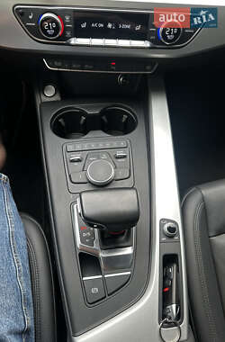 Седан Audi A4 2017 в 