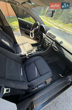 Седан Audi A4 2000 в 