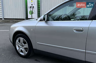 Седан Audi A4 2004 в 
