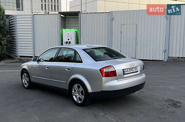 Седан Audi A4 2004 в 