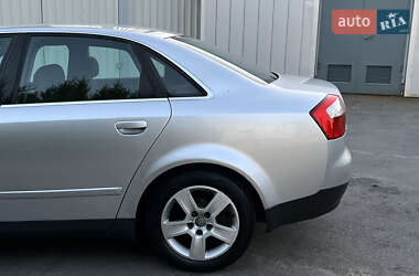 Седан Audi A4 2004 в 
