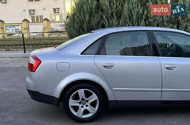 Седан Audi A4 2004 в 
